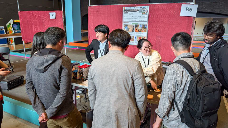 Sharing High-fidelity Touch Sensations with a Remote User
